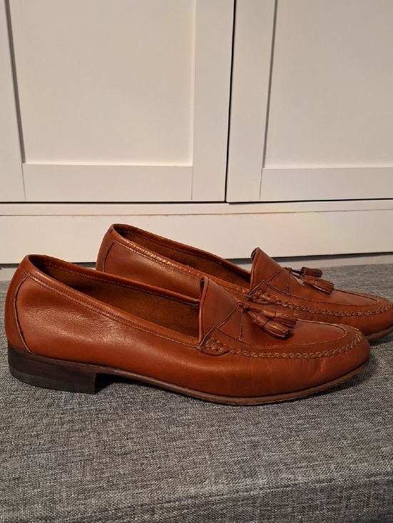 Johnston & Murphy Other - Johnston & Murphy Tan Leather Tassel Loafers
